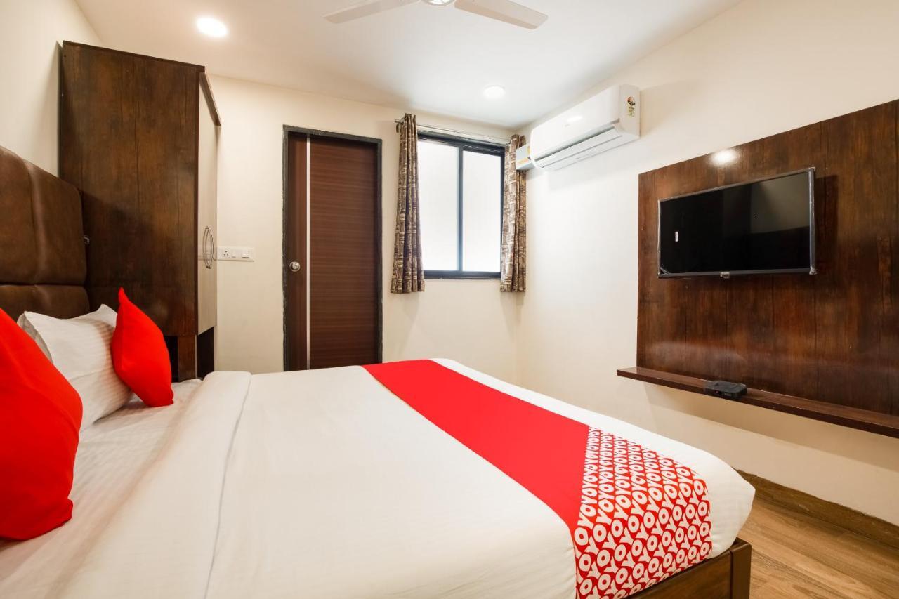 Oyo 71689 Hotel S Pride Indaur Exteriér fotografie